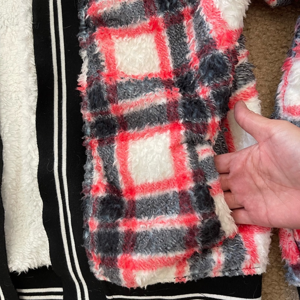 Ten Sixty Sherman Girls Fuzzy Plaid Cardigan. Warm and cozy. Sz XL